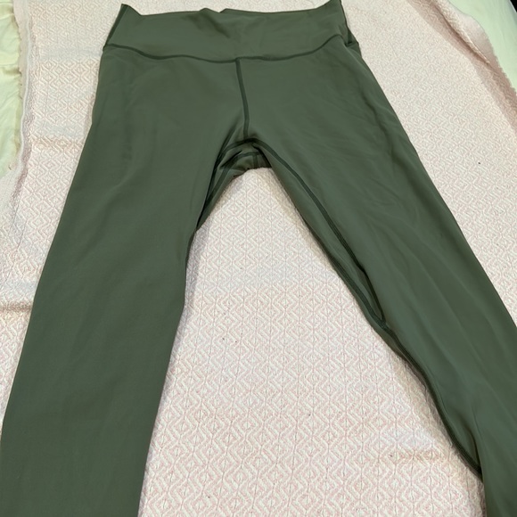 Lululemon size 10 wunder under leggings - Picture 2 of 5